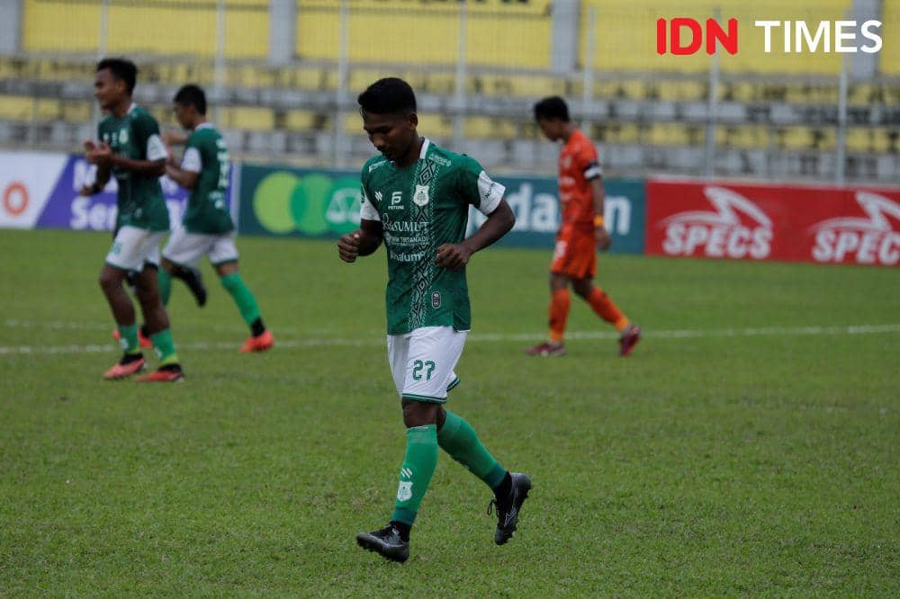Penyerang PSMS Assanur Rijal saat bersua Persiraja pada lanjutan Liga 2 (IDN Times/Doni Hermawan)