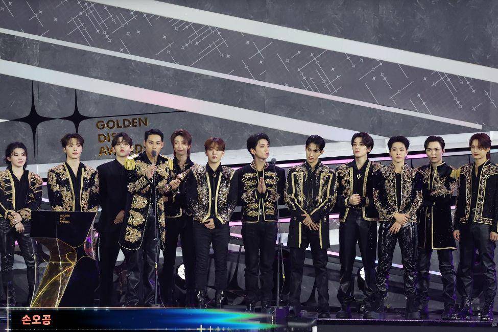 SEVENTEEN di GDA 2024 (instagram.com/golden_disc)