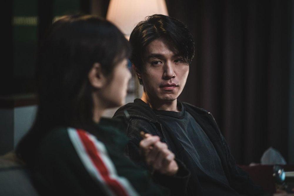 cuplikan Lee Dong Wook di drakor A Shop for Killers (instagram.com/garagelab.official)