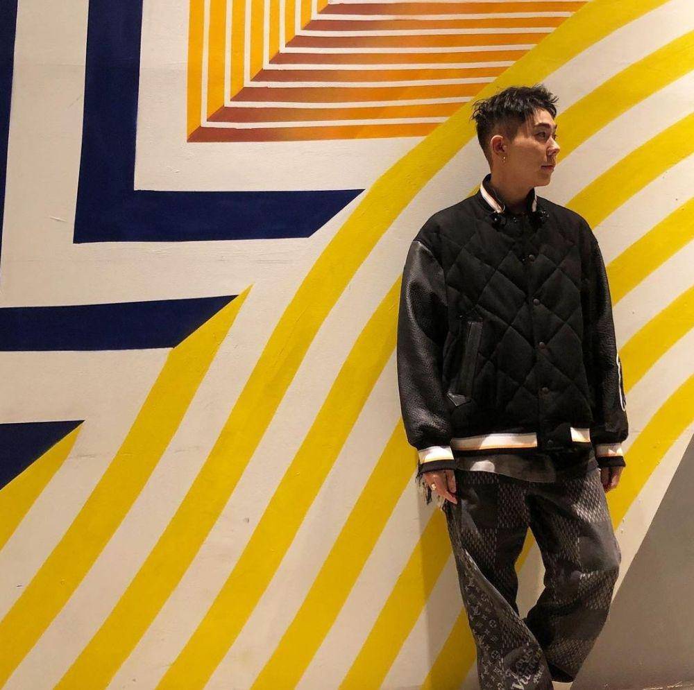 Potret style varsity jacket ala Loco (instagram.com/satgotloco)