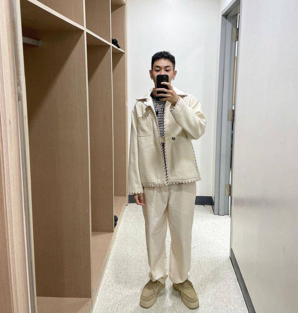 Paduan set outer ala Loco (instagram.com/satgotloco)