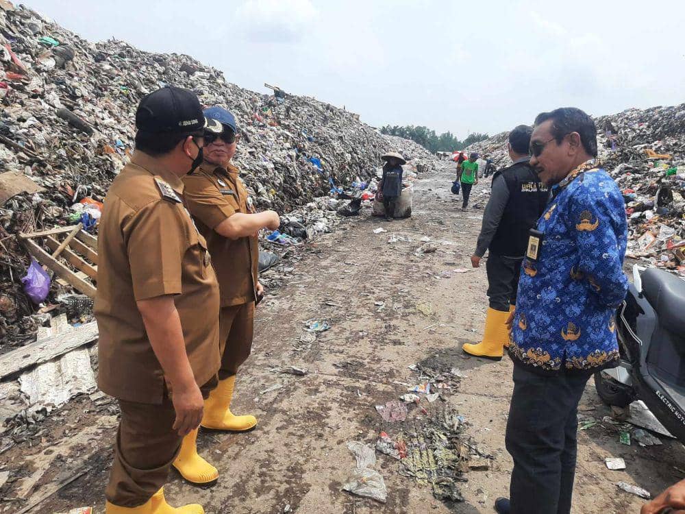 Wali Kota Banjarmasin, Ibnu Sina bersama jajaran kunjungi TPA Basirih.
