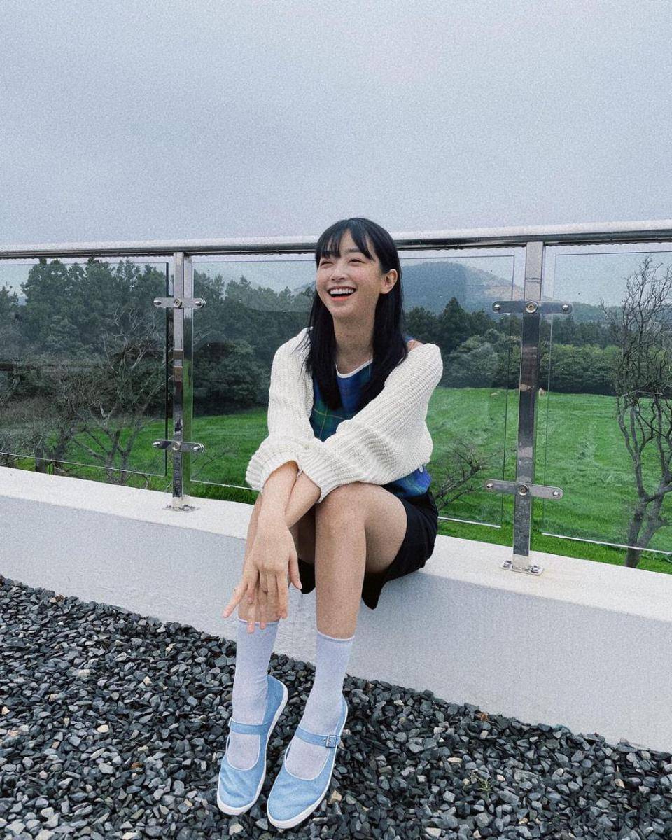 inspirasi OOTD ala aktris Kwon Ah Reum (instagram.com/areummon)
