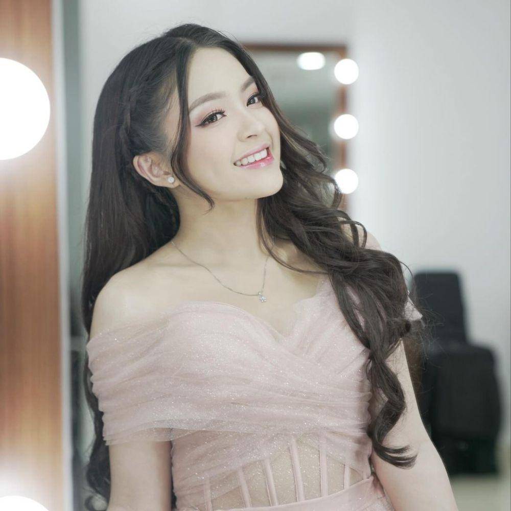 potret Eca Aura (instagram.com/elsaajapasal)
