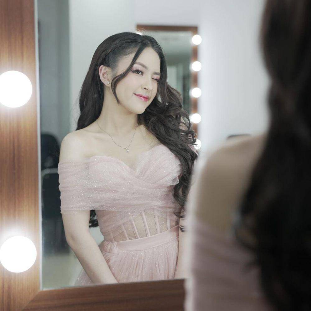 potret Eca Aura (instagram.com/elsaajapasal)