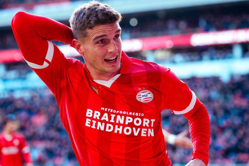 Guus Til (twitter.com/PSV)