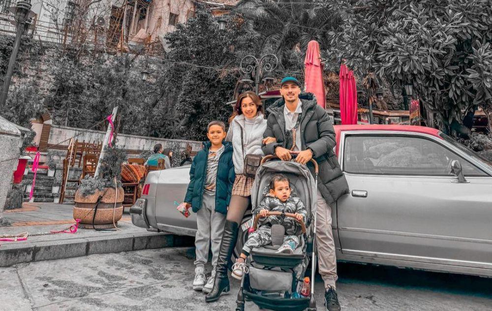 7 Potret Jessica Iskandar Liburan di Cappadocia bareng Suami dan Anak