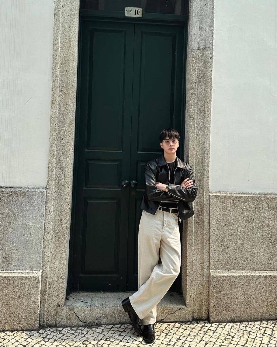 Outfit leather jacket ala Sarin Ronnakiat (instagram.com/inpitar)
