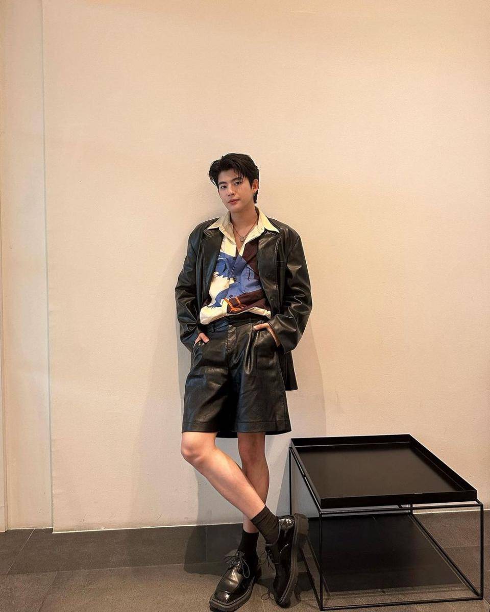 Outfit leather jacket ala Mark Pakin (instagram.com/mmarkpkk)