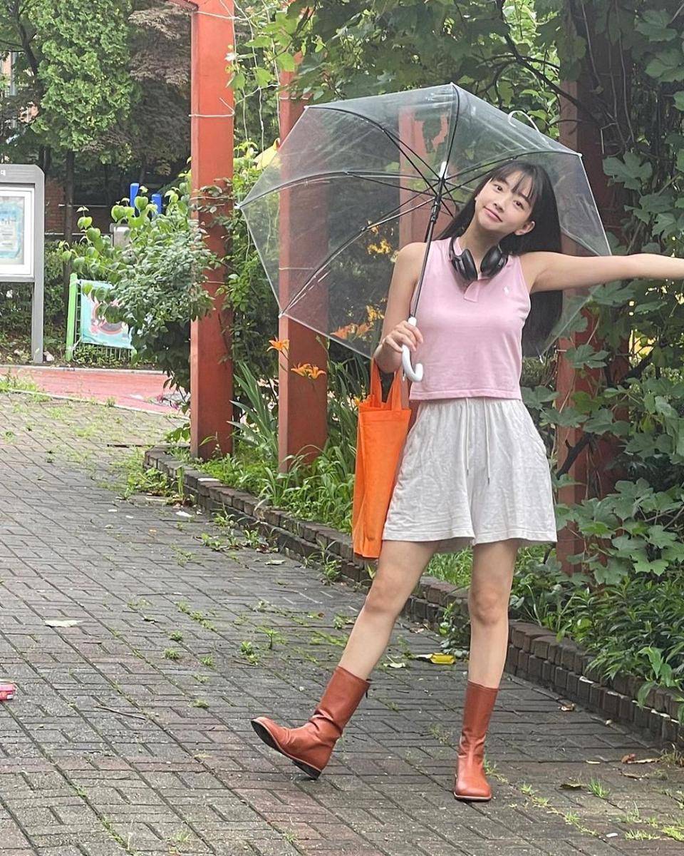inspirasi OOTD ala aktris Kwon Ah Reum (instagram.com/areummon)