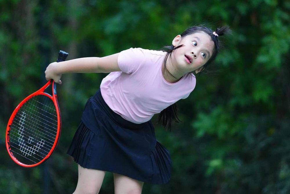 Potret Yaya bermain tenis (instagram.com/ibnujamilo)
