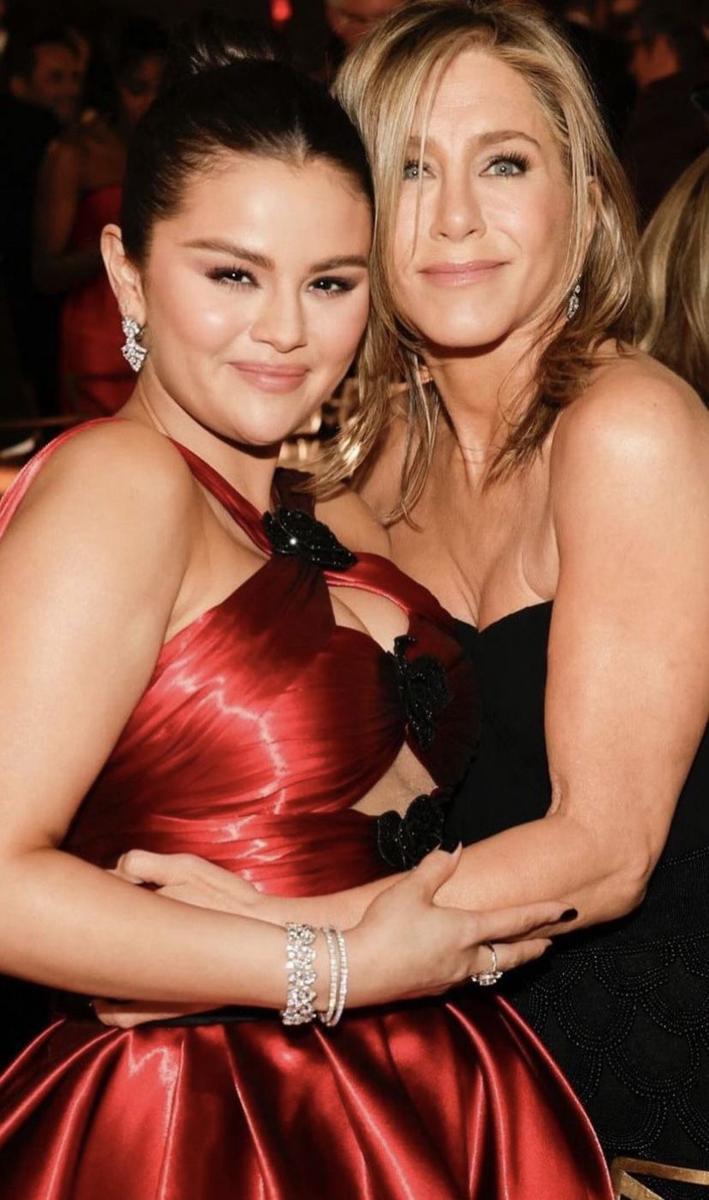 potret Selena Gomez di Golden Globes Awards 2024 (instagram.com/selenagomez)