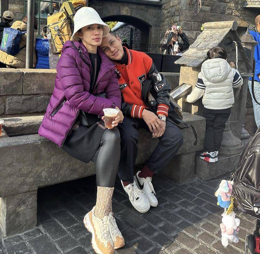 potret Ussy Sulistiawaty dan keluarga ke Universal Studio Jepang (instagram.com/ussypratama)