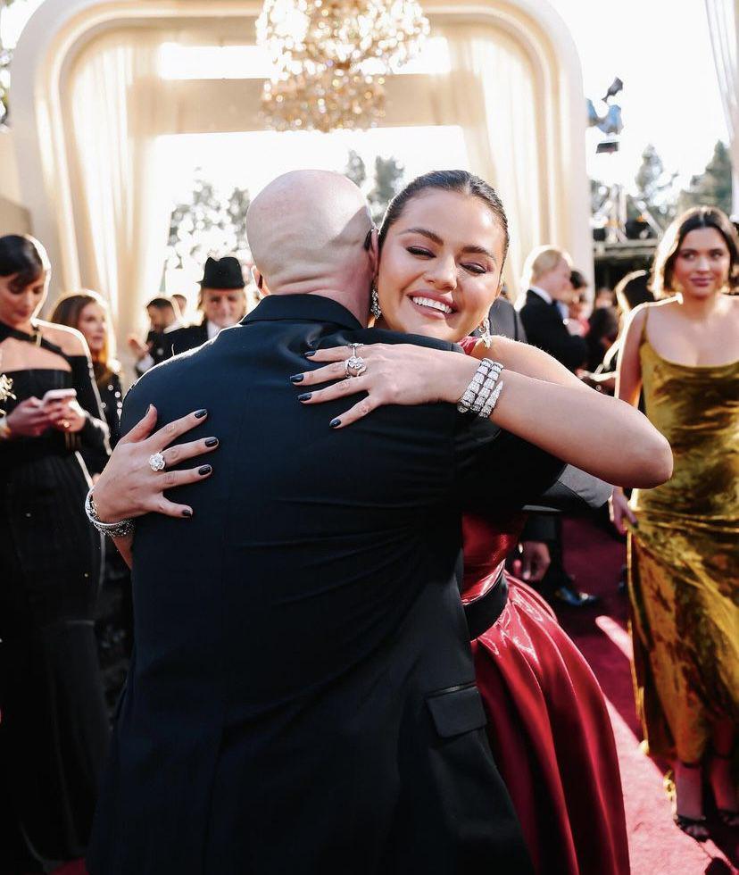 potret Selena Gomez di Golden Globe Awards 2024 (instagram.com/goldenglobes)