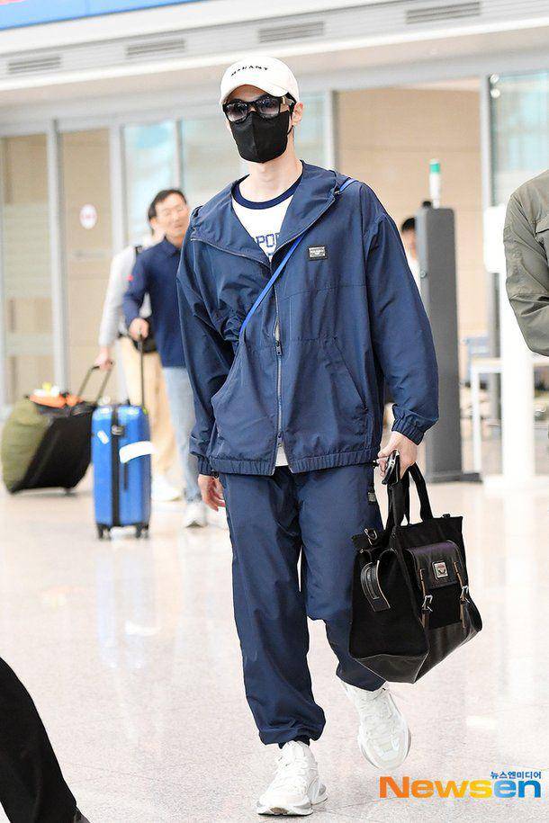 Doyoung NCT (m.newsen.com)