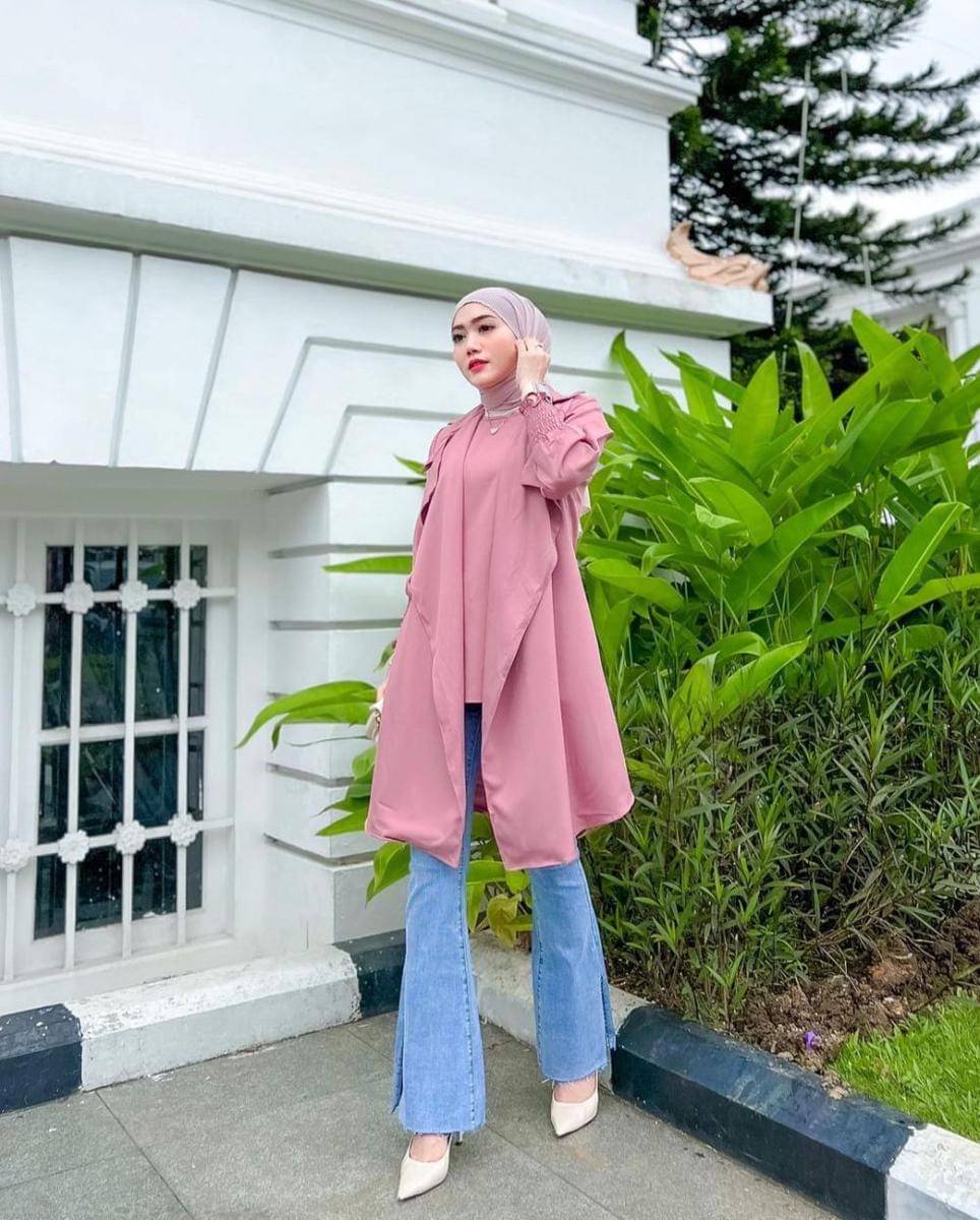 Yolla Anggita (instagram.com/yollaanggitaaa)