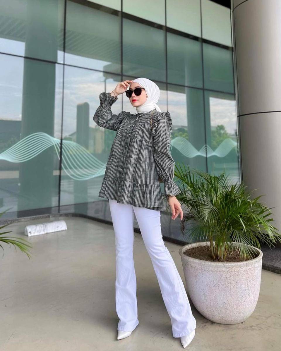 Yolla Anggita (instagram.com/yollaanggitaaa)
