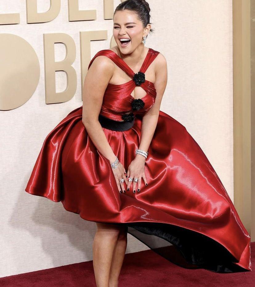 potret Selena Gomez di Golden Globe Awards 2024 (instagram.com/cbstv)
