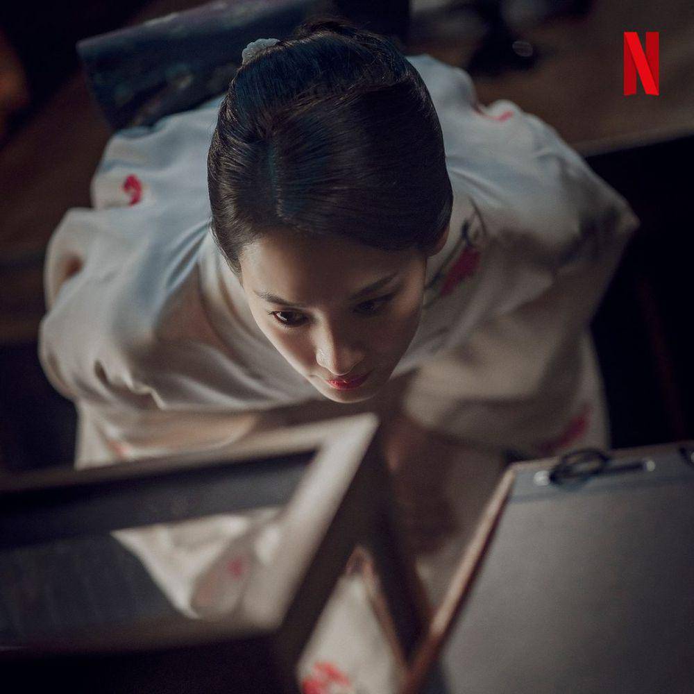 Soo Hyun di Gyeongseong Creature (instagram.com/netflixkr)