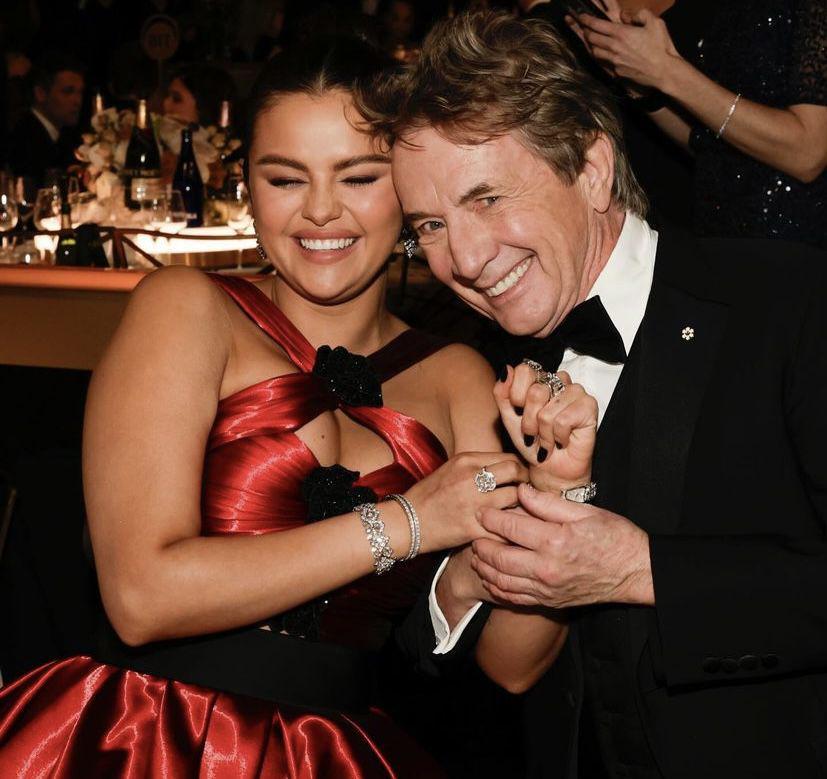 potret Selena Gomez di Golden Globe Awards 2024 (instagram.com/goldenglobes)