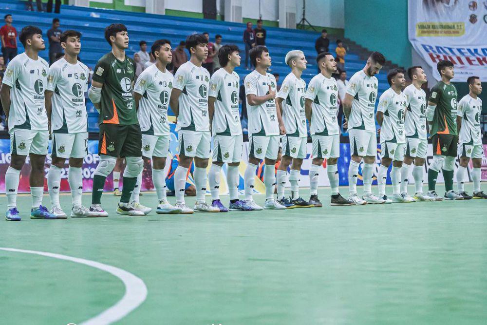 Bintang Timur Surabaya dalam laga melawan GIGA FC Kota Metro di Liga Futsal Profesional 2023/2024 pekan ke-6. (instagram.com/bintangtimur_surabaya)