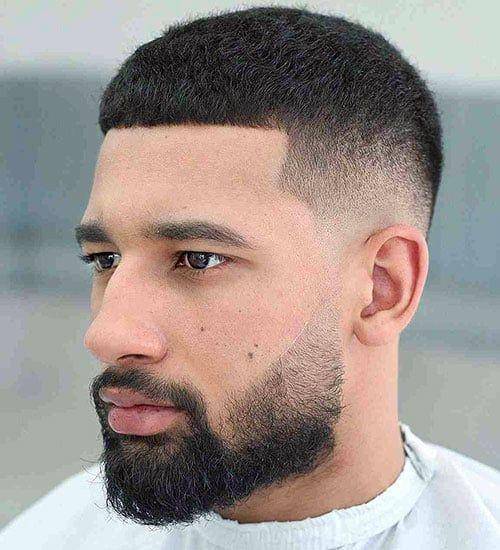 Model rambut cepak Blunt crop (pinterest.com)