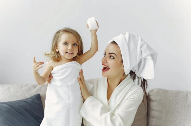 Ilustrasi ibu dan anak (pexels.com/gustavofring)