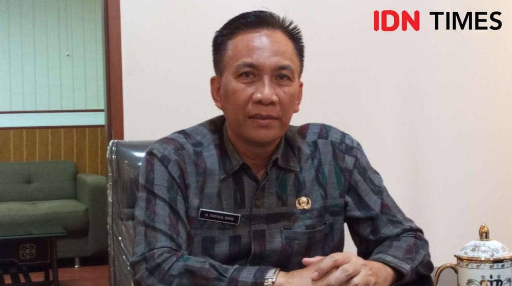 Asisten II Setda NTB Fathul Gani. (IDN Times/Muhammad Nasir)