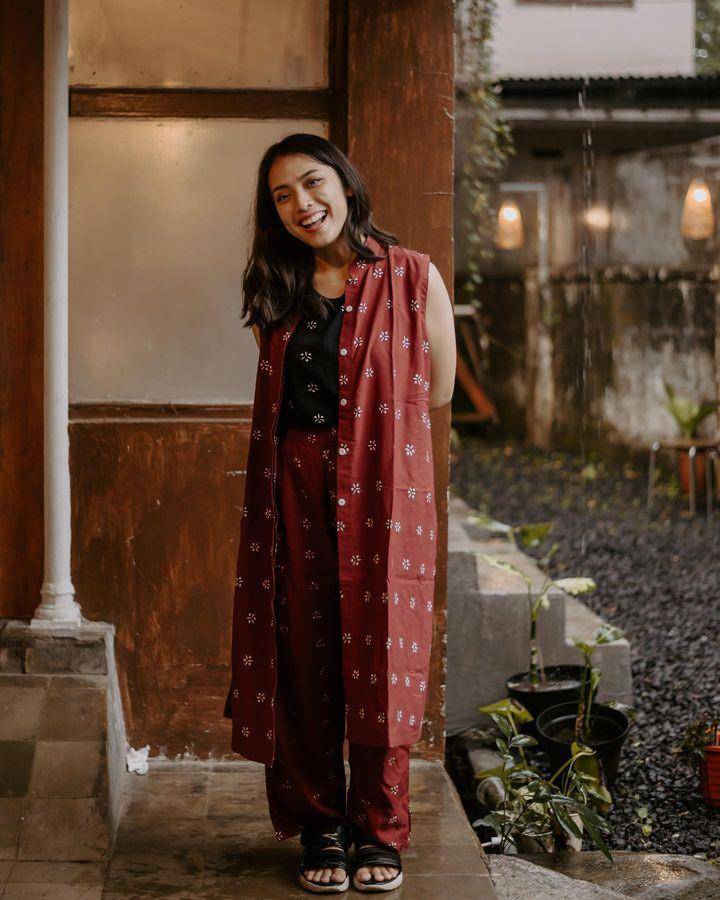 merk setelan cewek terbaik (instagram.com/damakara.official)