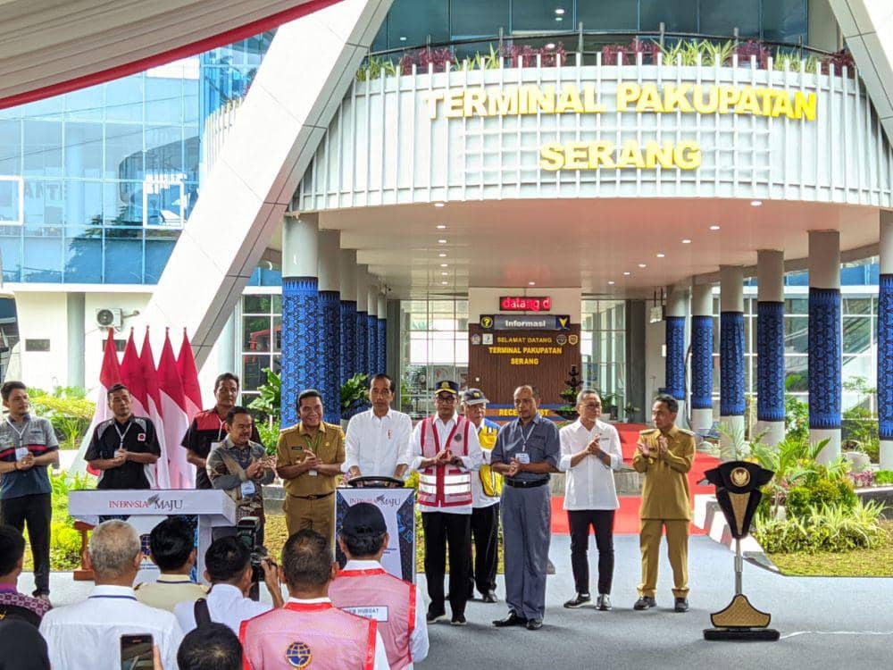 Resmikan Terminal di Kota Serang, Jokowi: Image Preman Harus Hilang