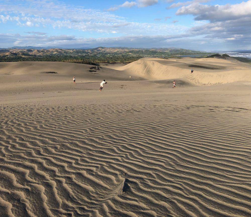 sigatoka sand dunes, Fiji (unsplash.com/ Judith Peppard)