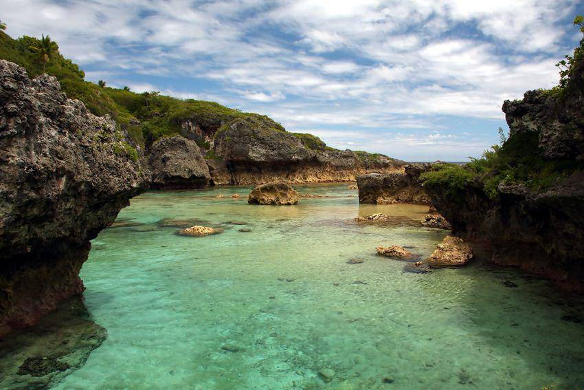 limu pools, Niue (commons.wikimedia.org/tn_photography)