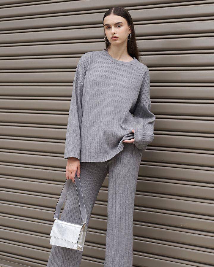 merk setelan cewek terbaik (instagram.com/lookboutiquestore)