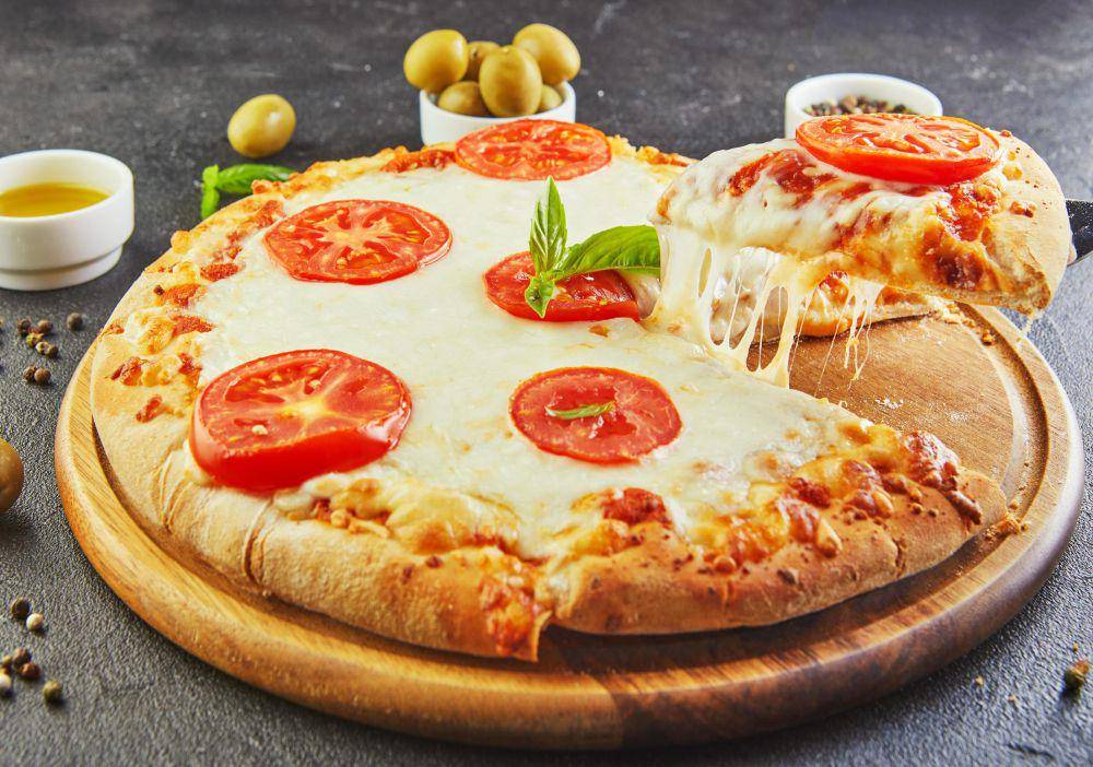 pizza (vecteezy.com/Alexander Donin)