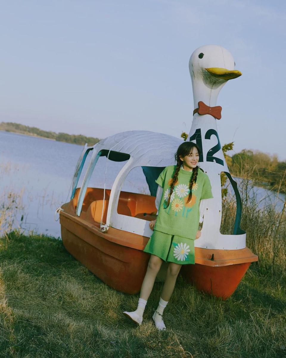 Kim Sejeong (instagram.com/clean_0828)