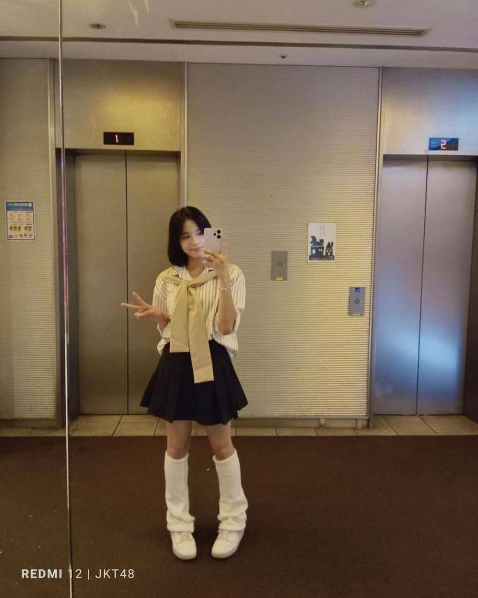 ide daily outfit JKT48  (instagram.com/jkt48.zee)