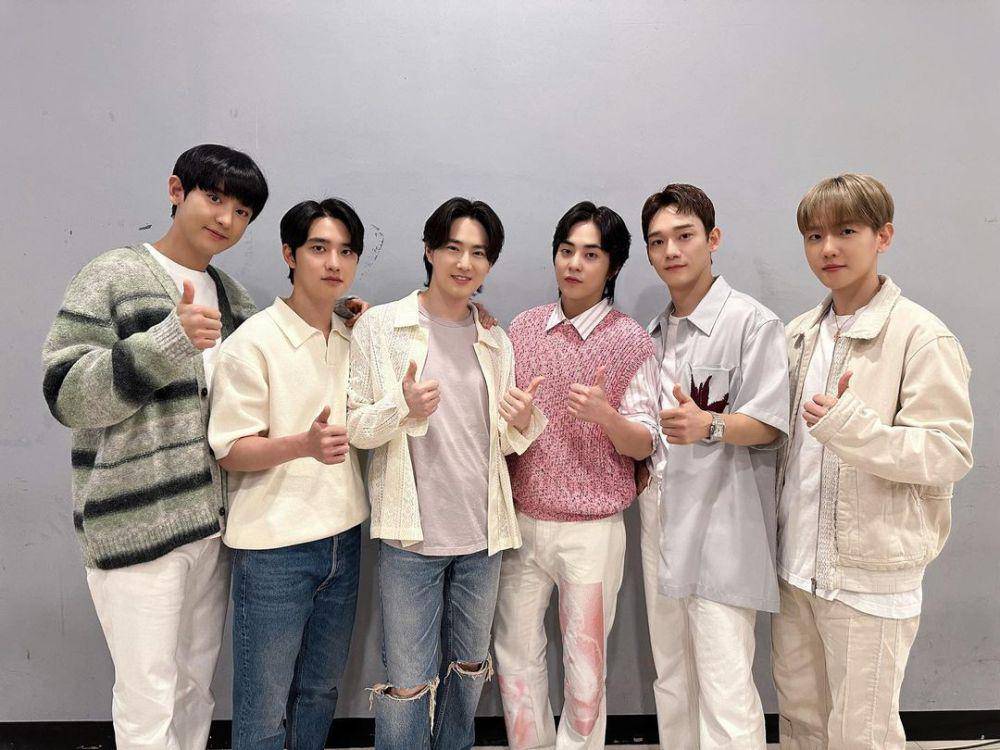 EXO (instagram.com/weareone.exo)
