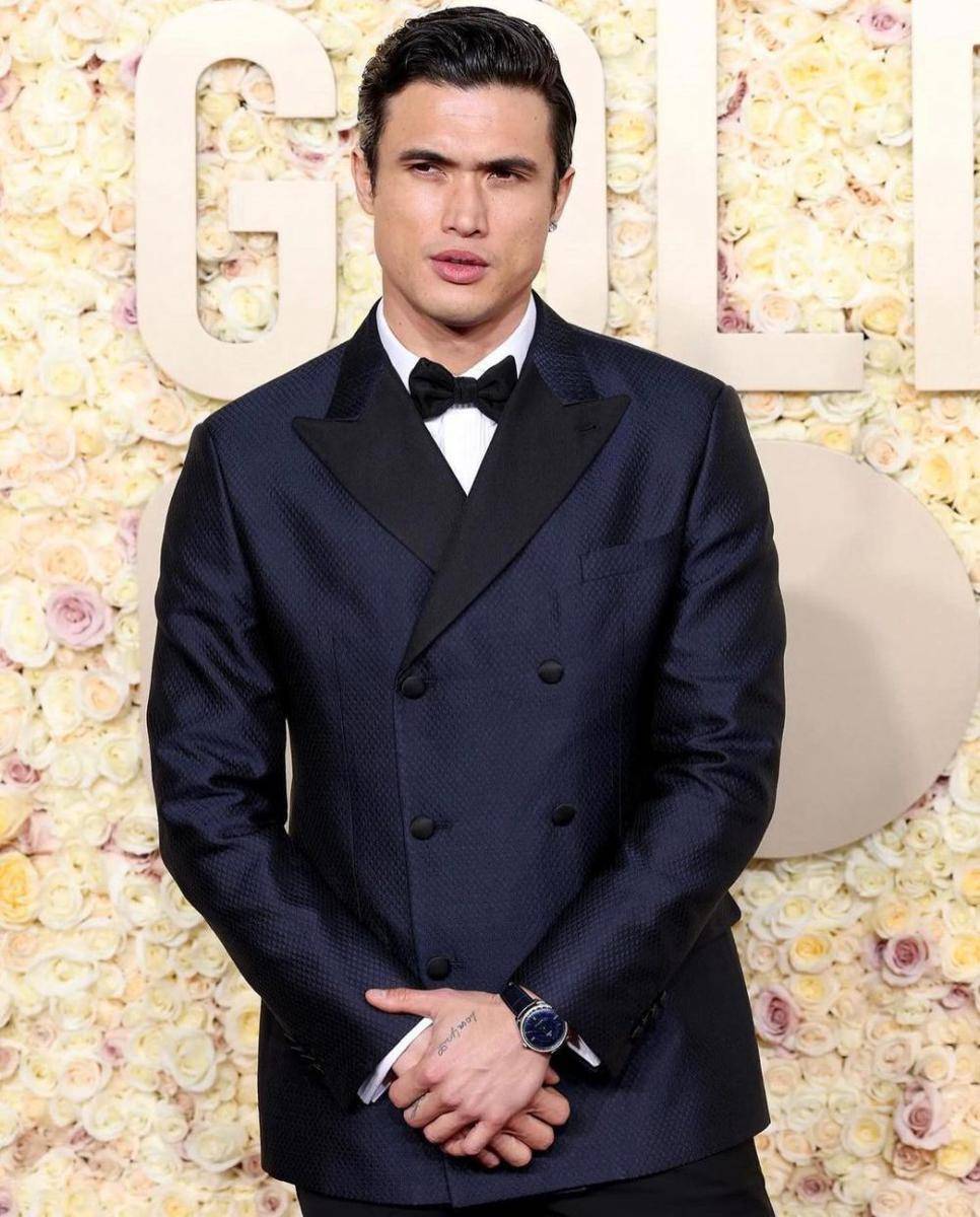 Potret Charles Melton di Golden Globes 2024 (instagram.com/samanthamcmillen_stylist)