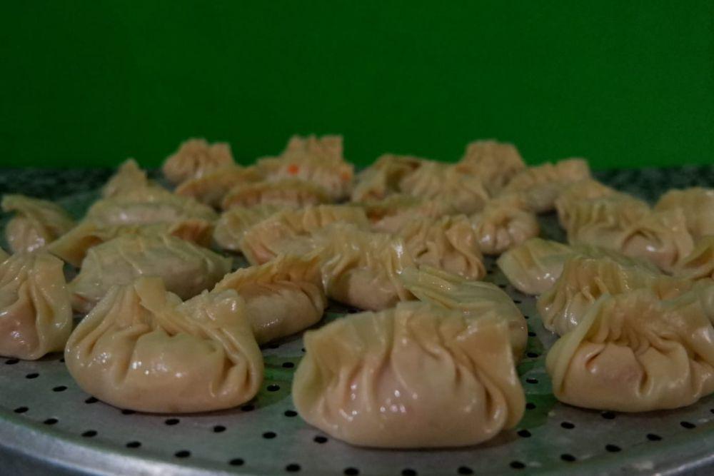 Resep Gyoza Cita Rasa Indonesia: Bouncy, Harum, dan Juicy!
