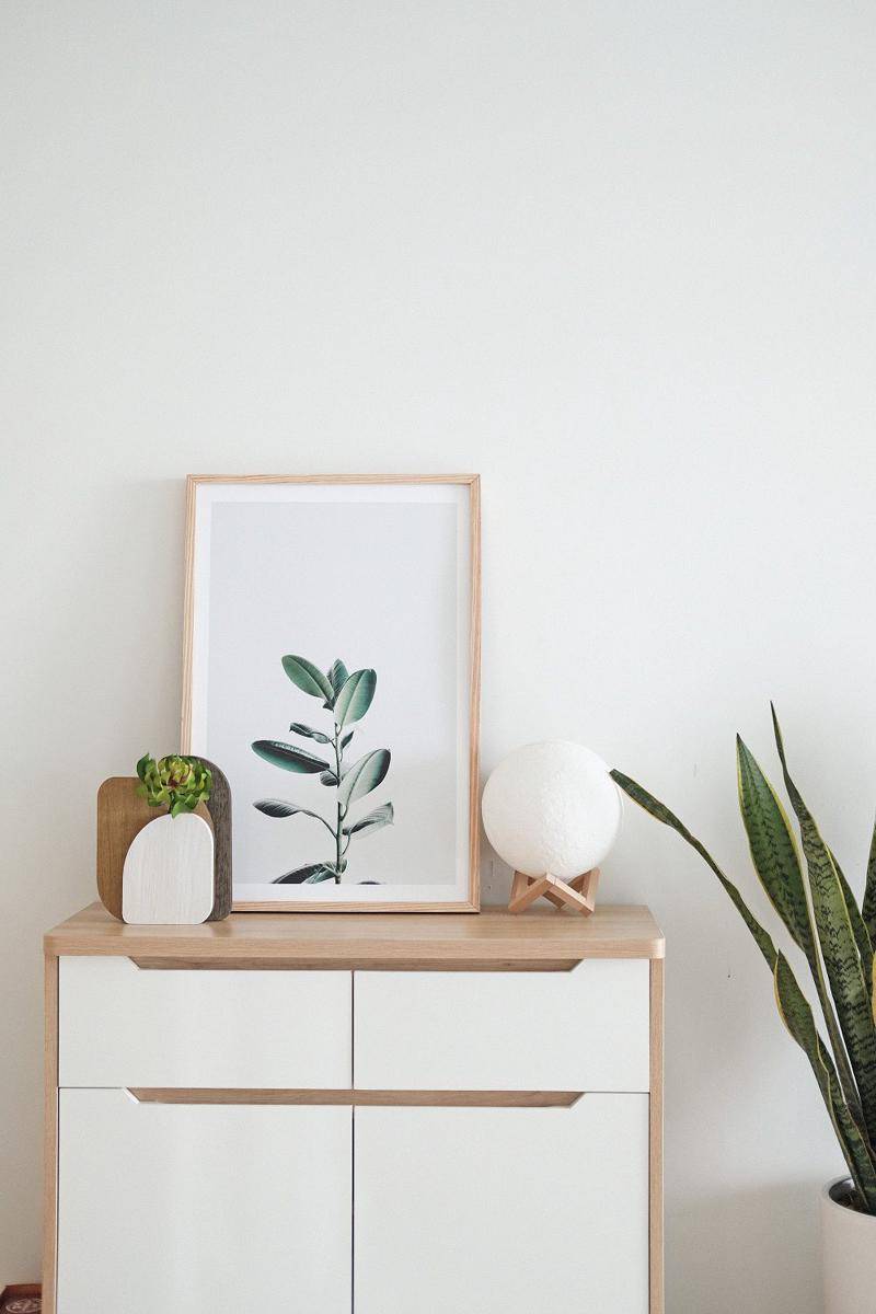 inspirasi hiasan meja nakas (unsplash.com/minhphamdesign)