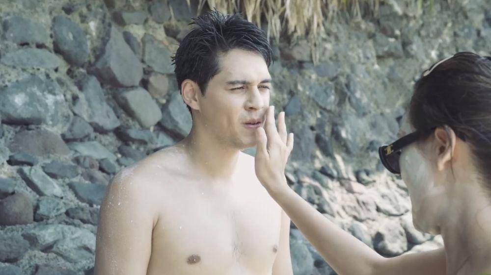 sunblock Luna Maya (YouTube.com/Luna Maya)