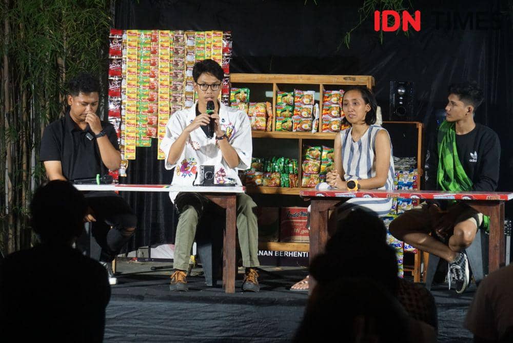 Cerita Kita #1, di Tilasawa Coffee, Condongcatur, Depok, Selasa (9/1/2024). (IDN Times/Herlambang Jati Kusumo)