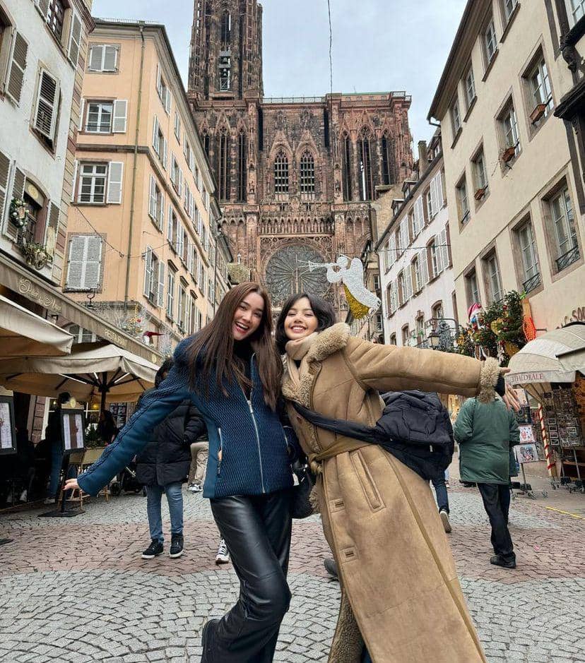 momen liburan Diana Flipo dan Lisa BLACKPINK di Paris (instagram.con/dianaflipo)