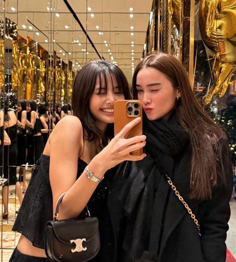 momen liburan Diana Flipo dan Lisa BLACKPINK di Paris (instagram.con/dianaflipo)