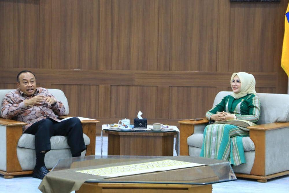 Pj Gubernur NTB Kritik Pemerintah yang Banyak Tarik Kewenangan Pemda