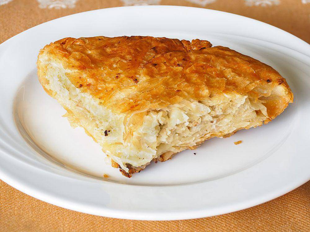 burek (commons.wikimedia.org/Petar Milošević)
