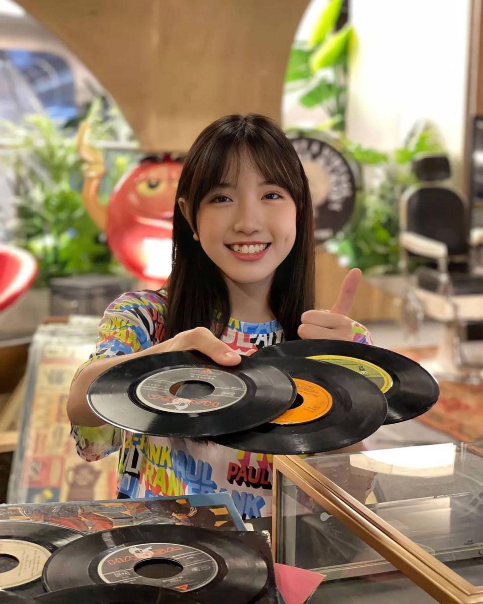 gaya makeup ala Grace JKT48 (instagram.com/jkt48.grace)