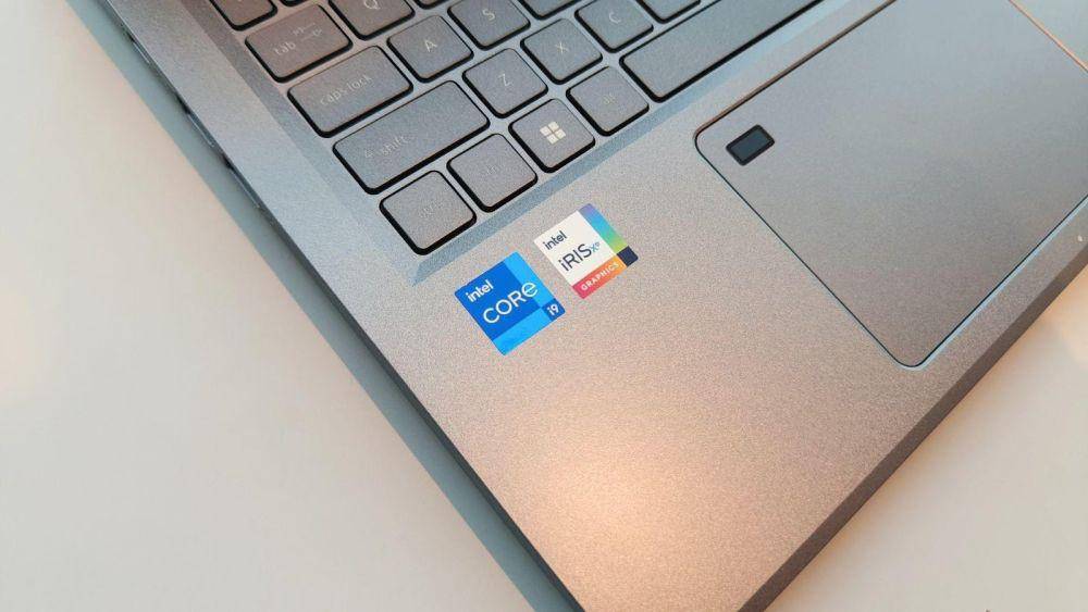 Acer Aspire 5 Slim (Dok. Acer)