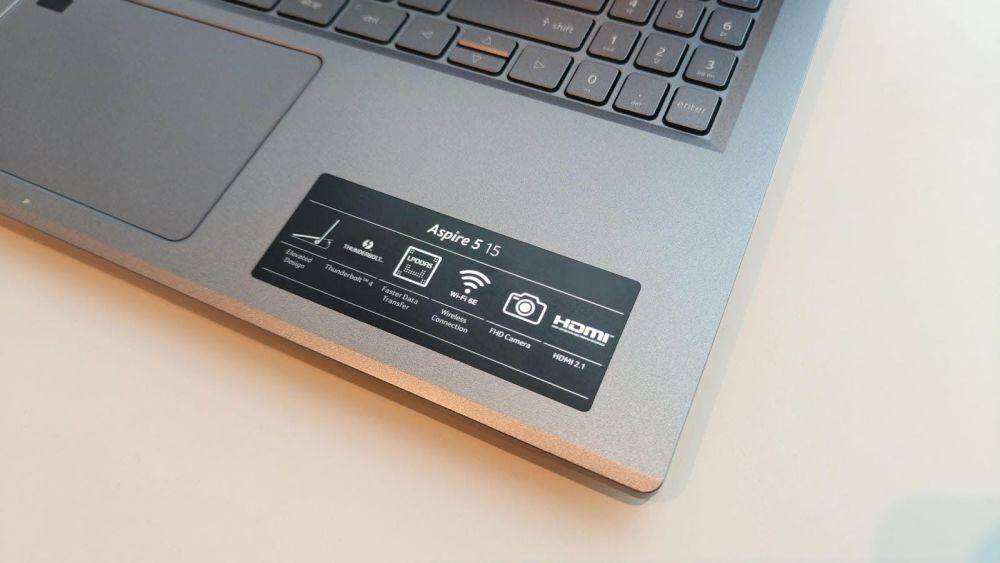 Acer Aspire 5 Slim (Dok. Acer)