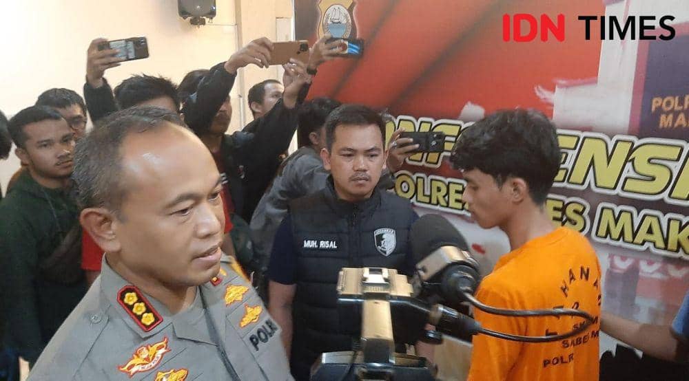 Tersangka pembunuhan bermotif prostitusi online di Makassar ditangkap polisi, Selasa (9/1/2024). IDN Times/Dahrul Amri Lobubun
